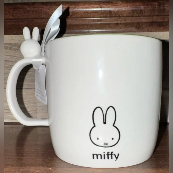 Super Cute 🥰 🐰🎄Miffy By Magenta Merry Christmas Mug with Miffy 🐰 3D Figurine - Picture 8 of 13